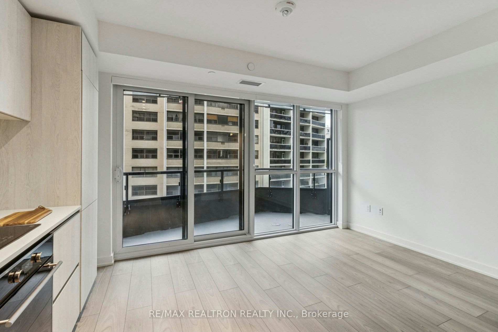 #502N-120 Broadway Avenue, Toronto, ON, M4P 1V6 - 17