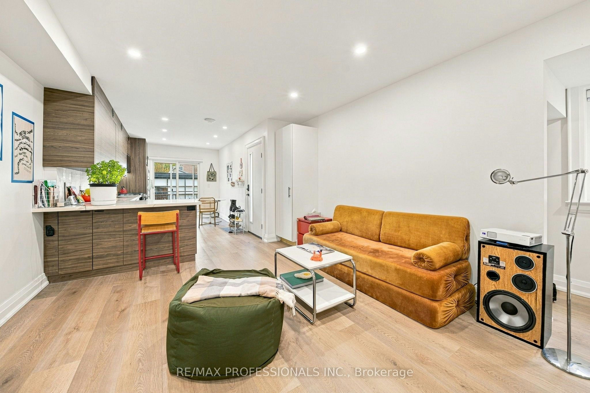 2nd Flr-134 Argyle Street, Toronto, ON, M6J 1N9 - 8