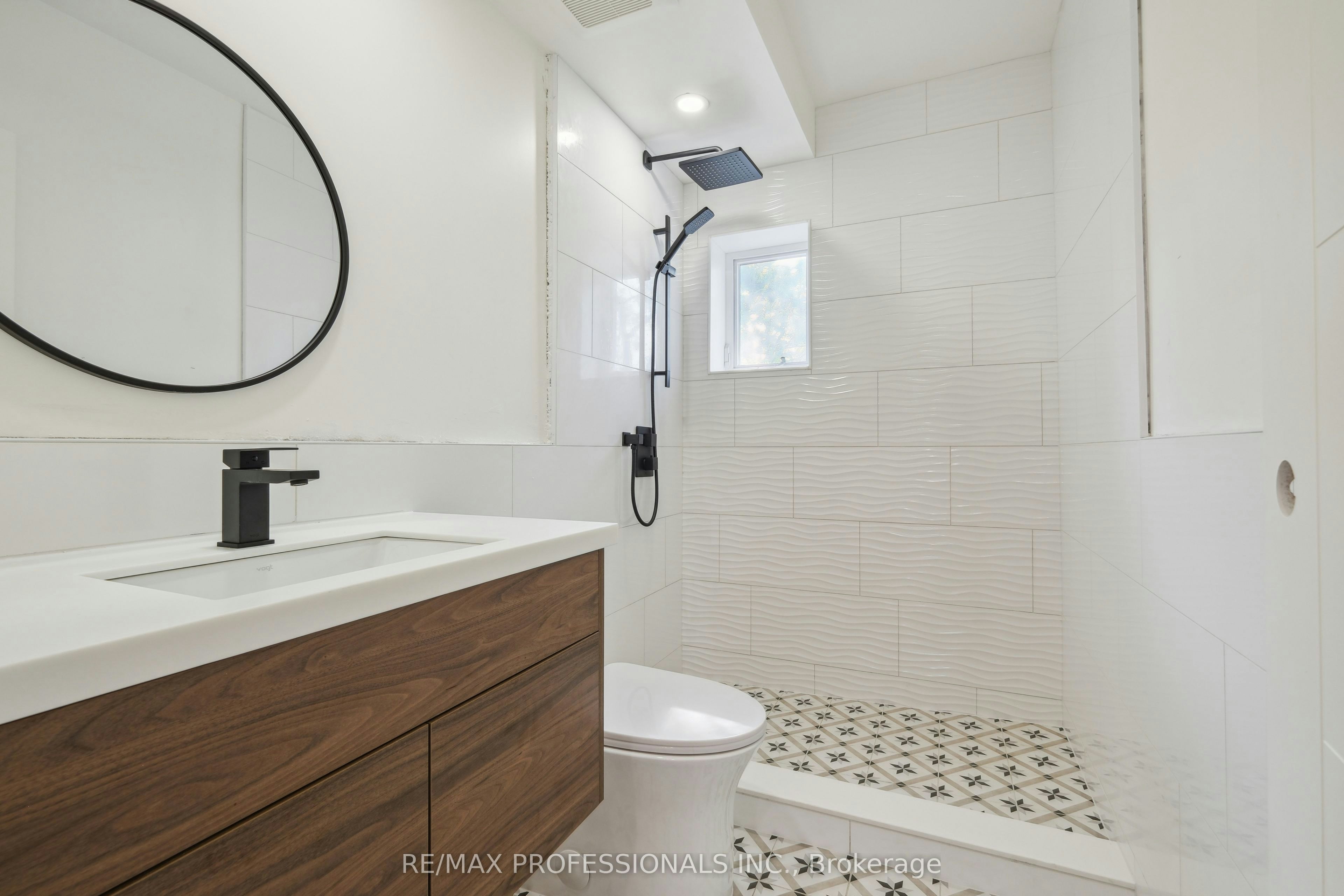 2nd Flr-134 Argyle Street, Toronto, ON, M6J 1N9 - 16