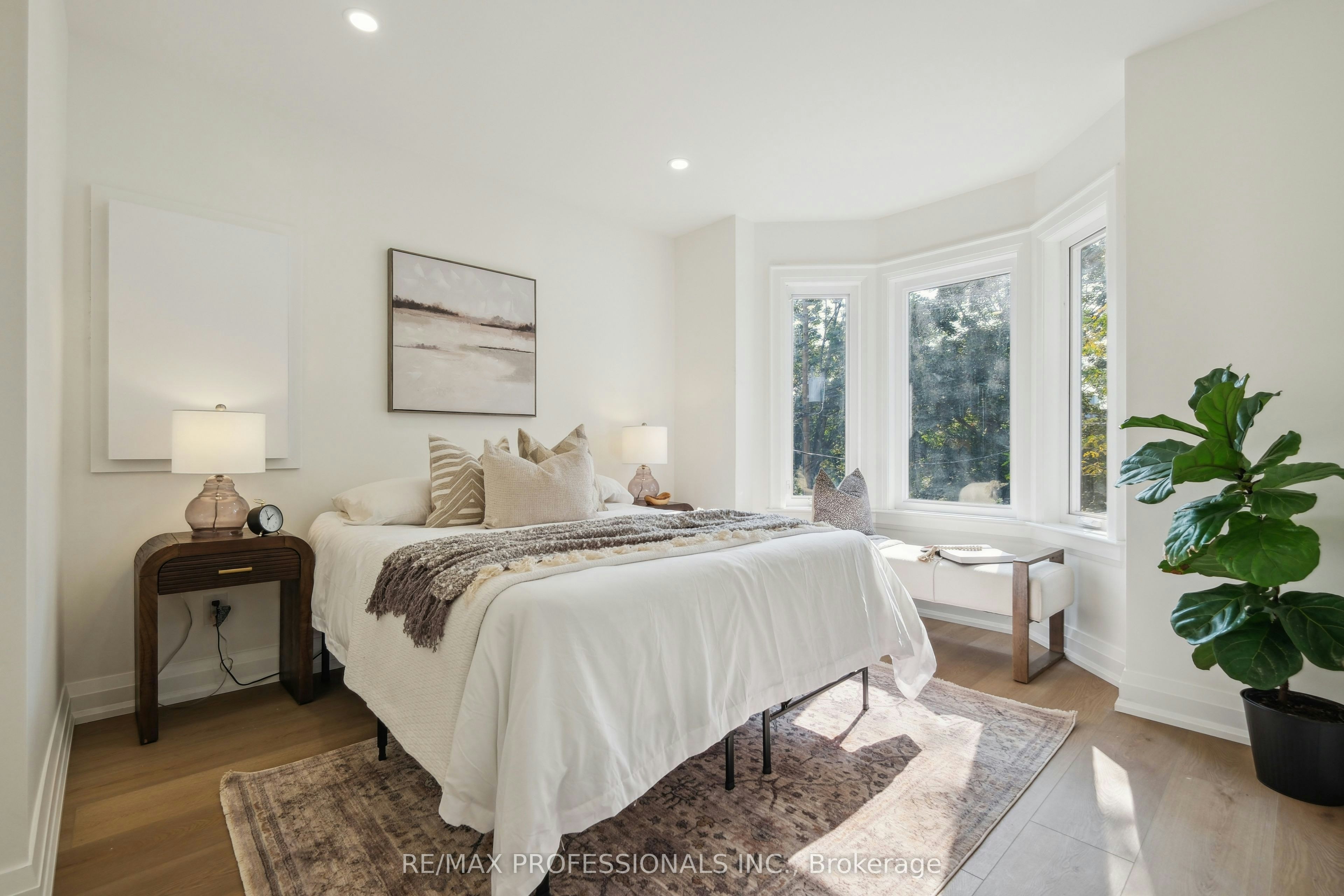 2nd Flr-134 Argyle Street, Toronto, ON, M6J 1N9 - 11