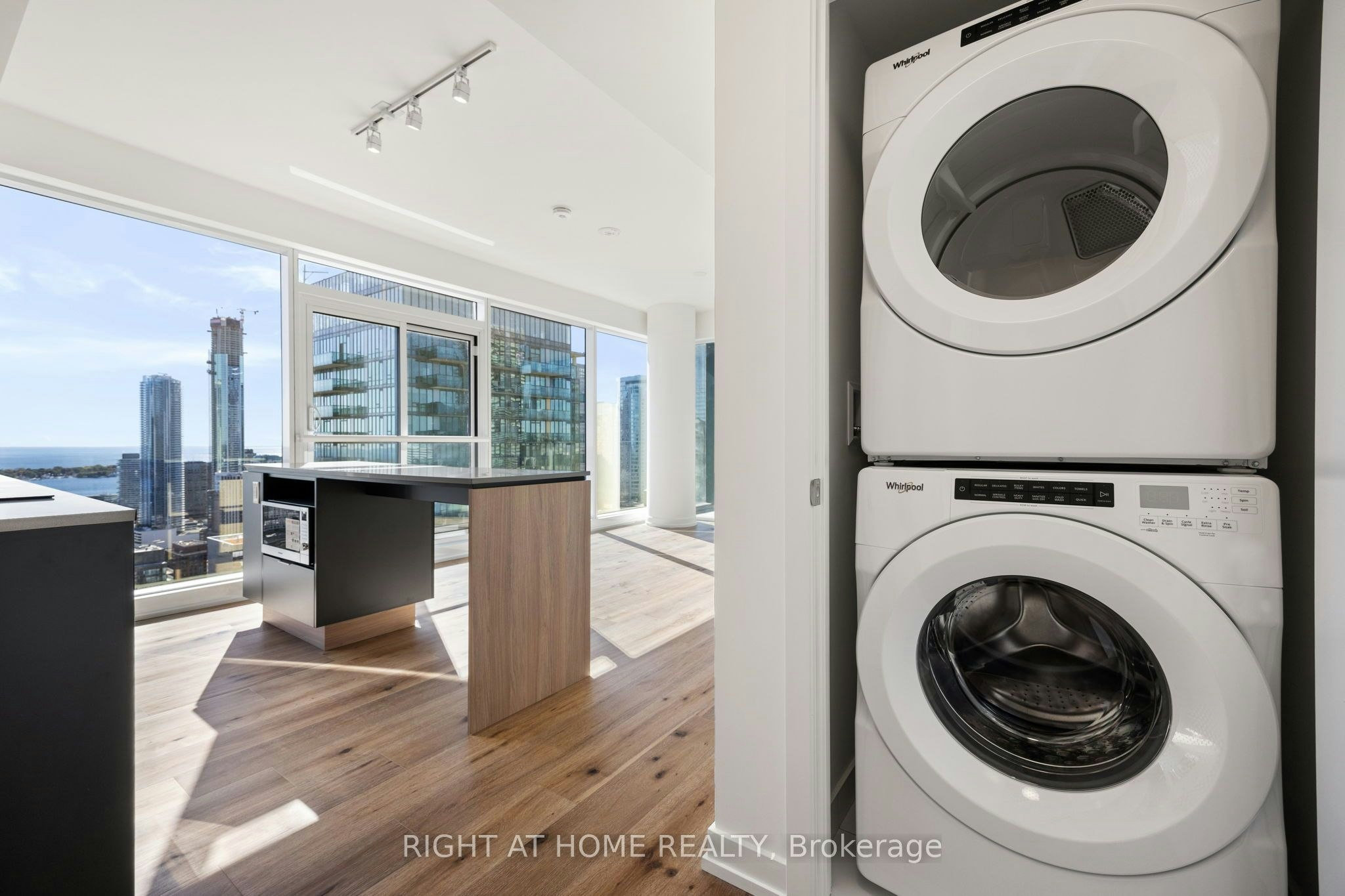 4608-89 Church Street, Toronto, ON, M5C 0B7 - 18
