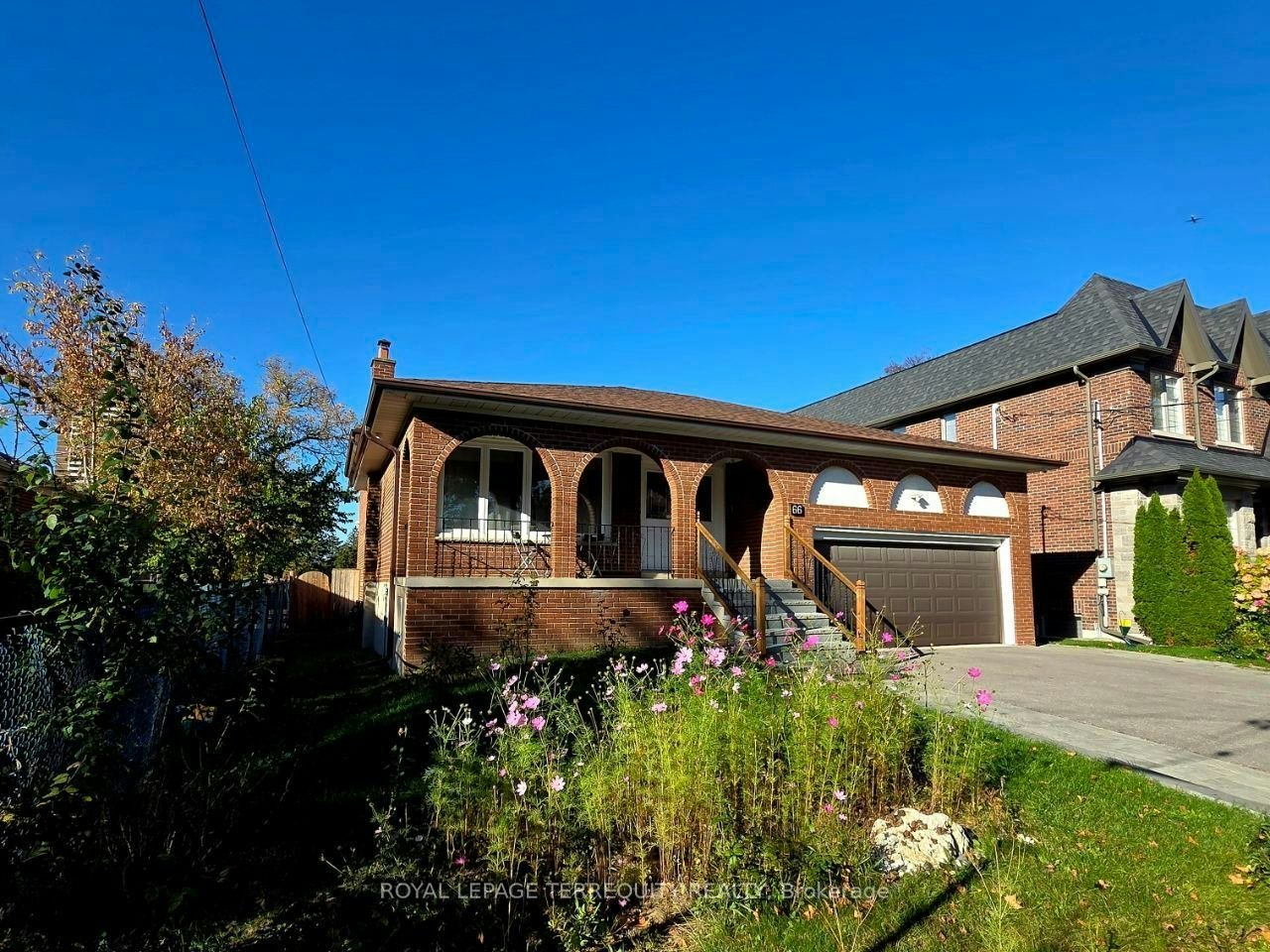 Upper-66 Moore Park Avenue, Toronto, ON, M2M 1M9 - 2