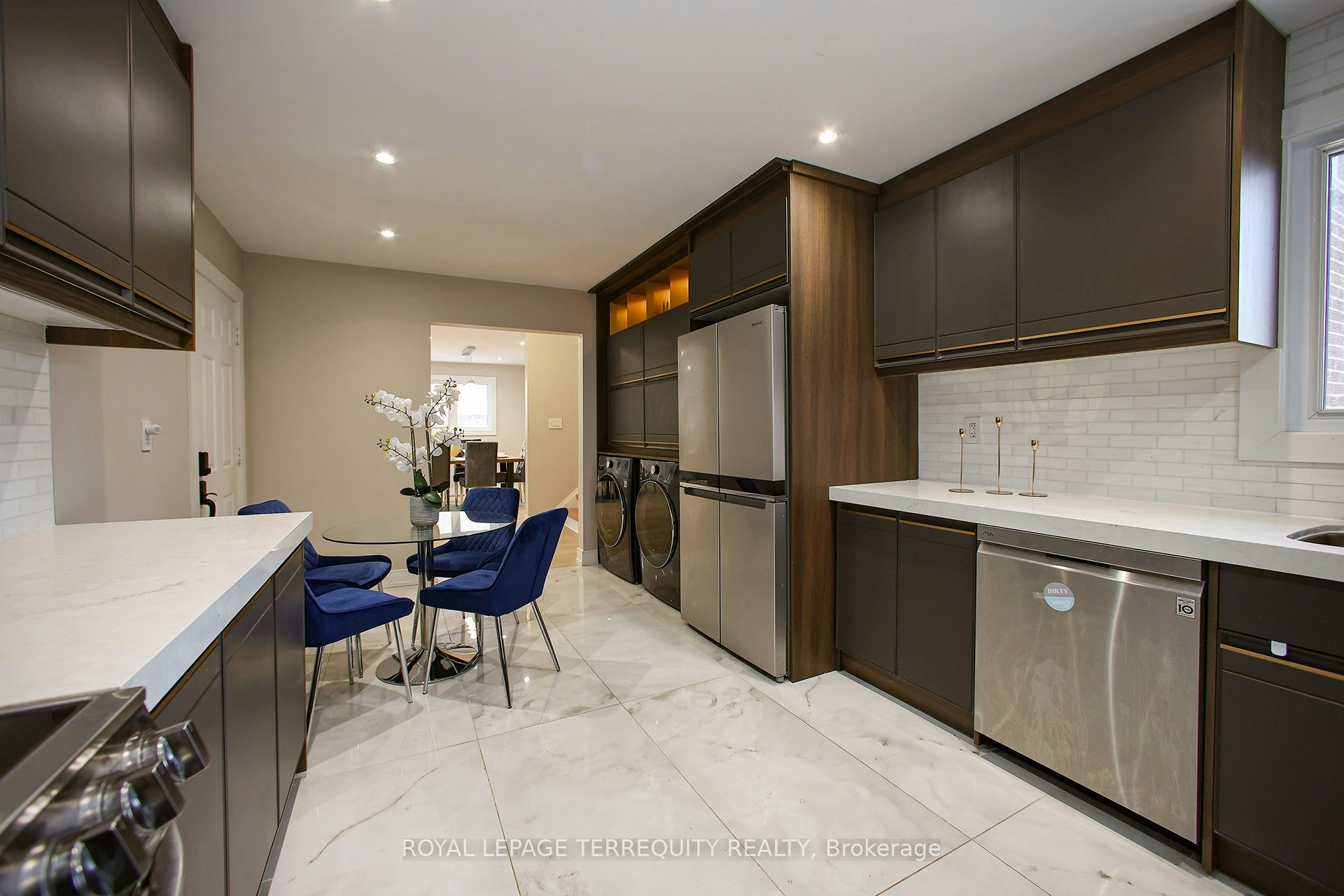 Upper-66 Moore Park Avenue, Toronto, ON, M2M 1M9 - 18