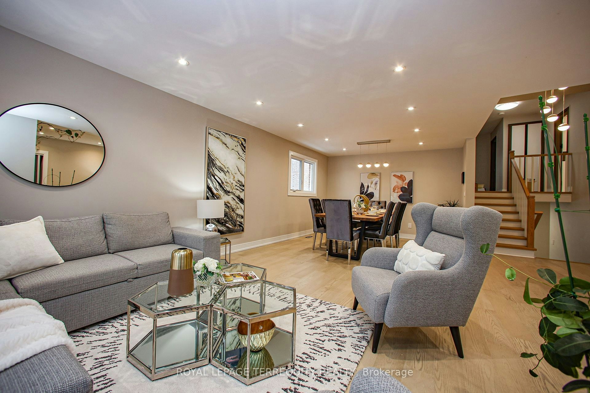 Upper-66 Moore Park Avenue, Toronto, ON, M2M 1M9 - 6