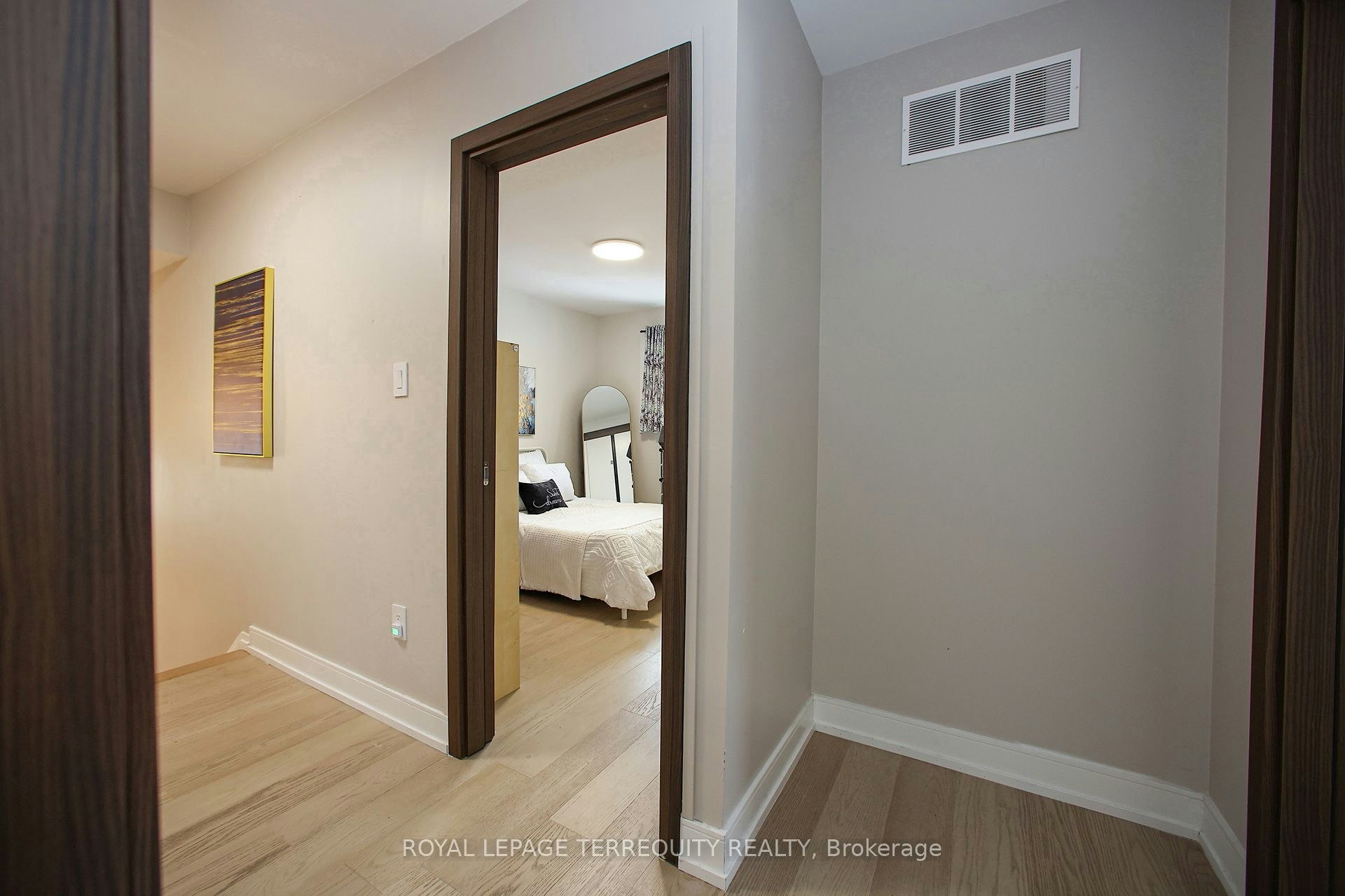 Upper-66 Moore Park Avenue, Toronto, ON, M2M 1M9 - 36