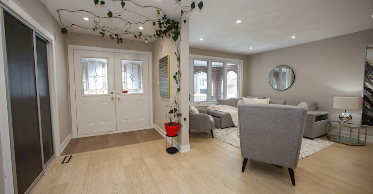 Upper-66 Moore Park Avenue, Toronto, ON, M2M 1M9 - 3