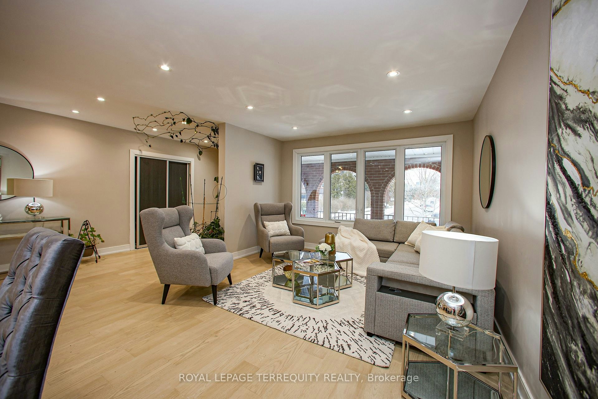 Upper-66 Moore Park Avenue, Toronto, ON, M2M 1M9 - 5