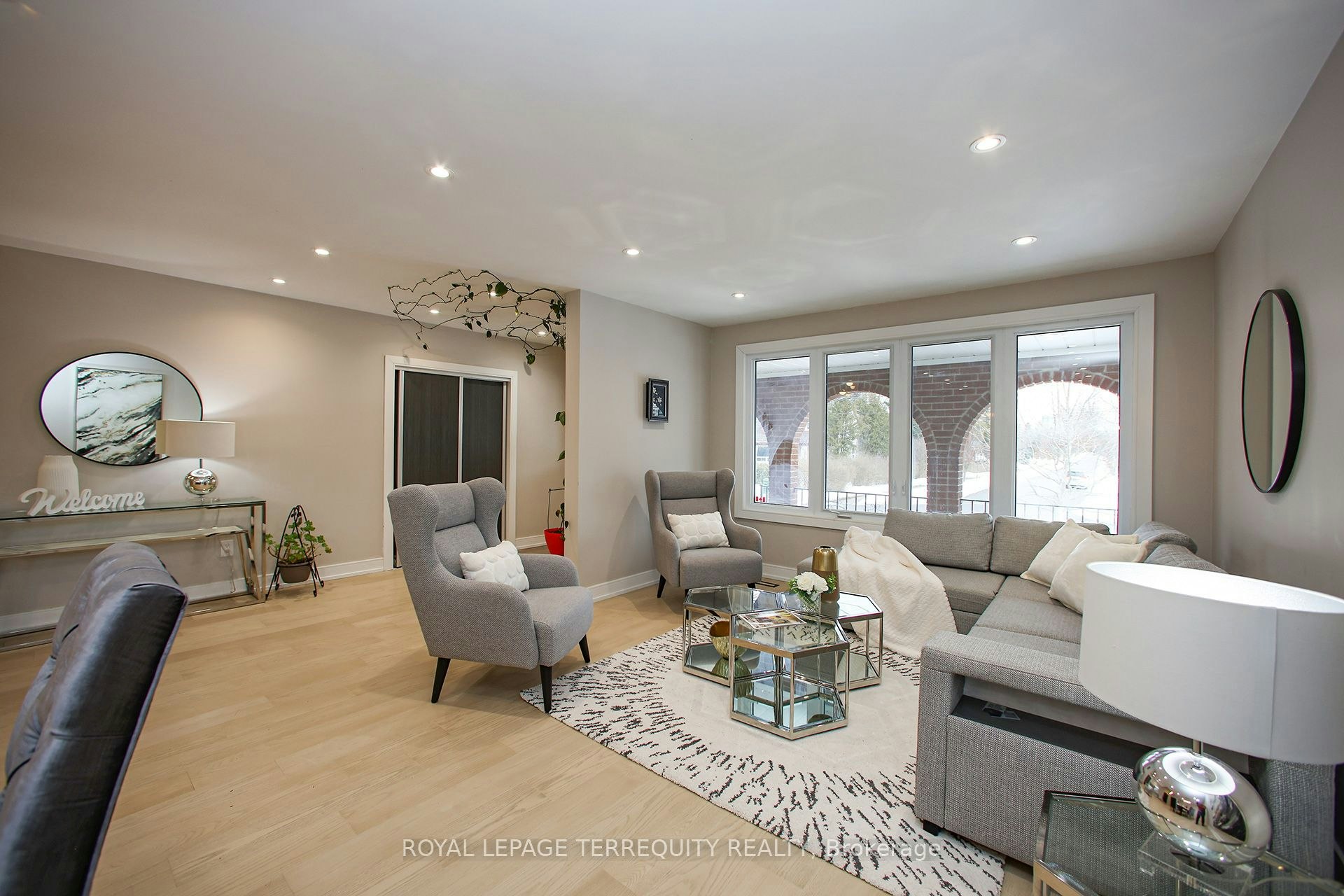 Upper-66 Moore Park Avenue, Toronto, ON, M2M 1M9 - 8