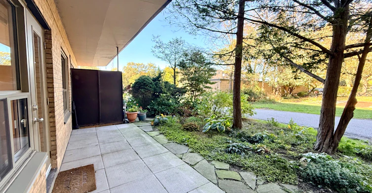 111-28 Upper Canada Drive, Toronto, ON, M2P 1R9 - 10
