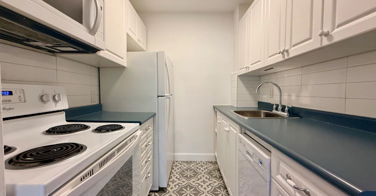 111-28 Upper Canada Drive, Toronto, ON, M2P 1R9 - 6