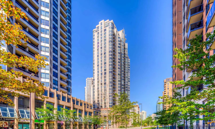 1812-10 Northtown Way