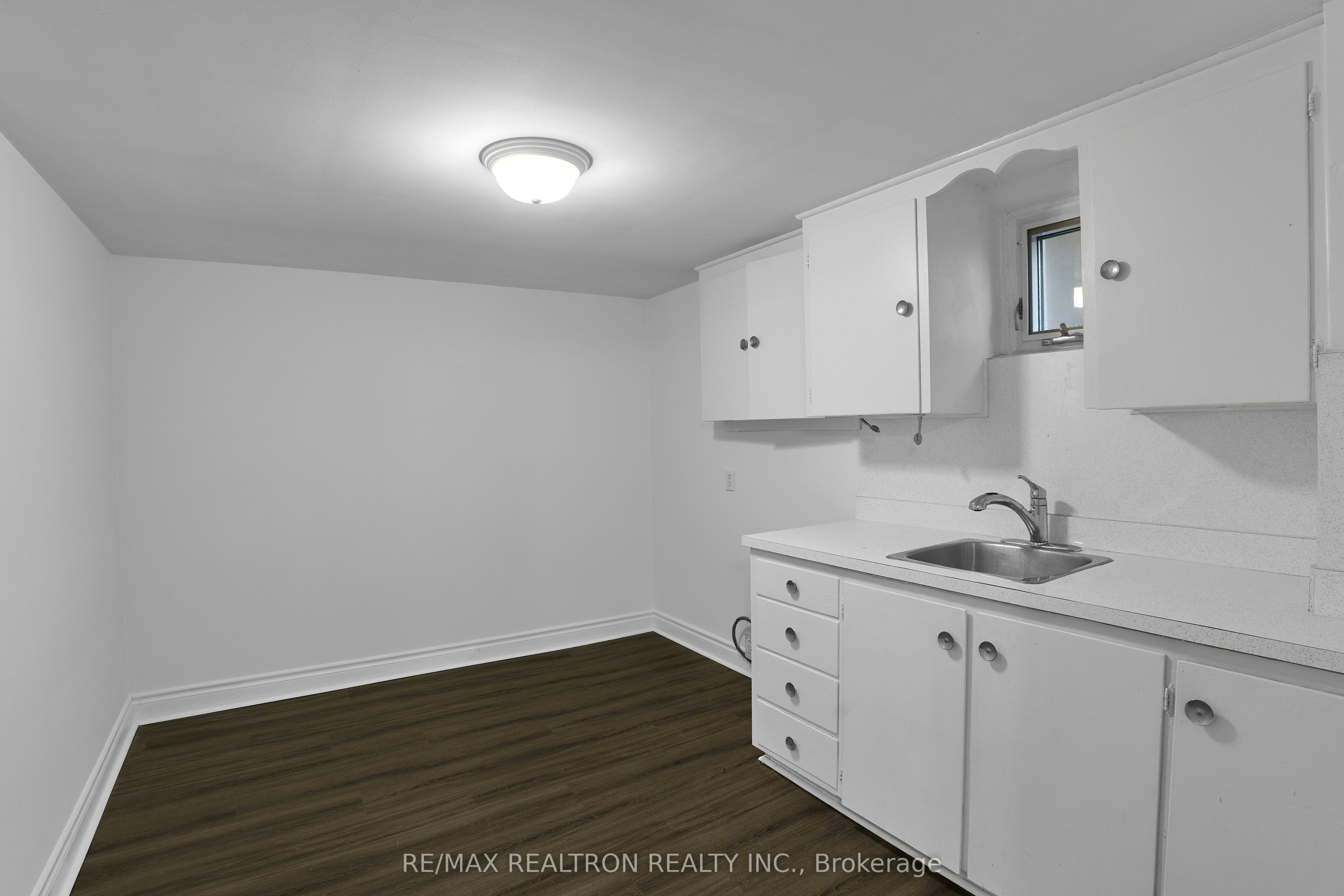 135 Regina Avenue, Toronto, ON, M6A 1R8 - 14