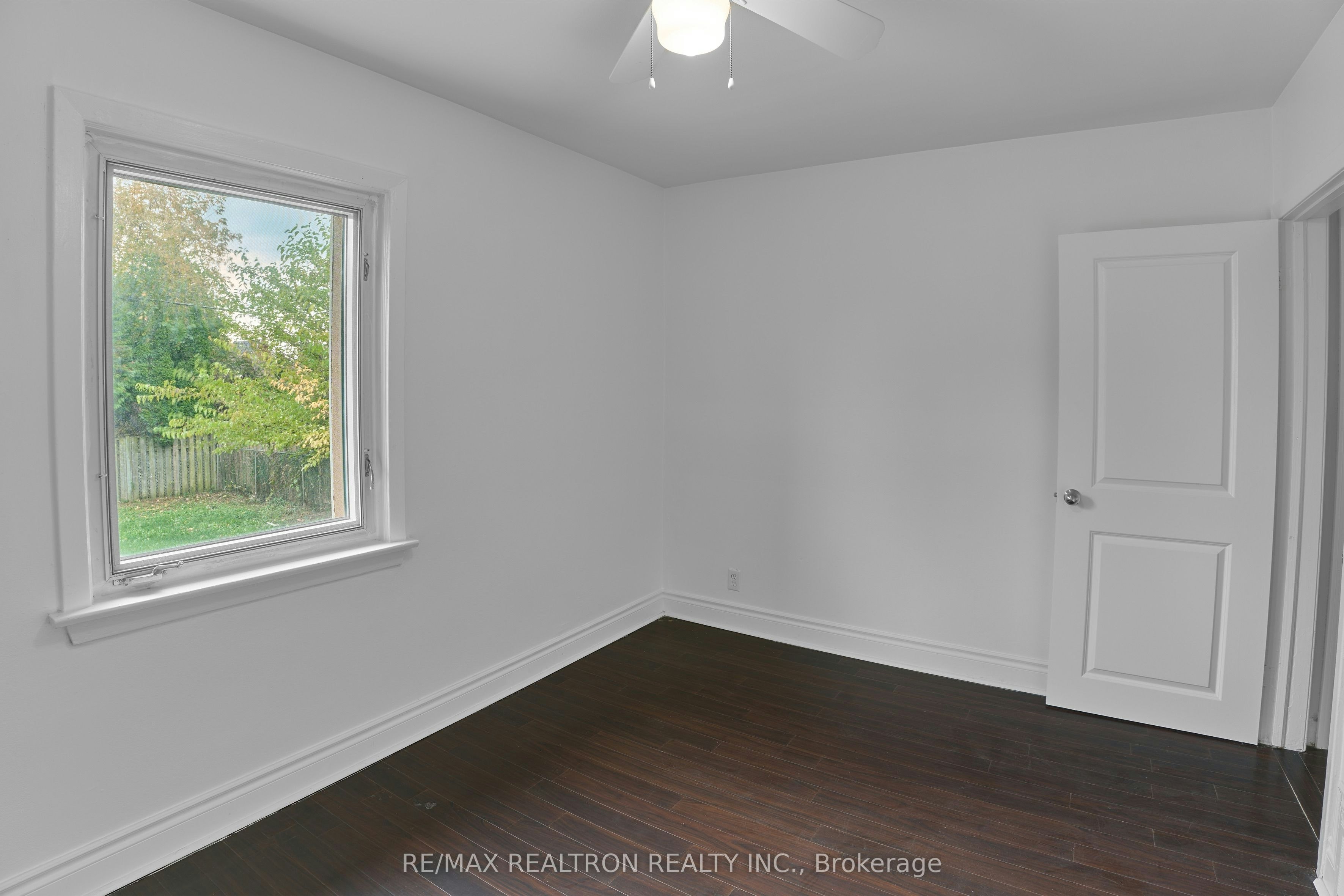 135 Regina Avenue, Toronto, ON, M6A 1R8 - 7