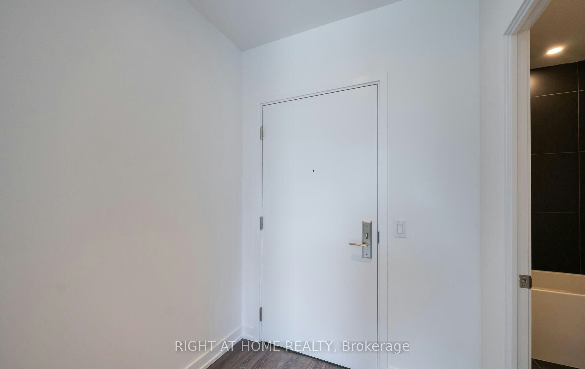 2701-20 Edward Street, Toronto, ON, M5G 0C5 - 7