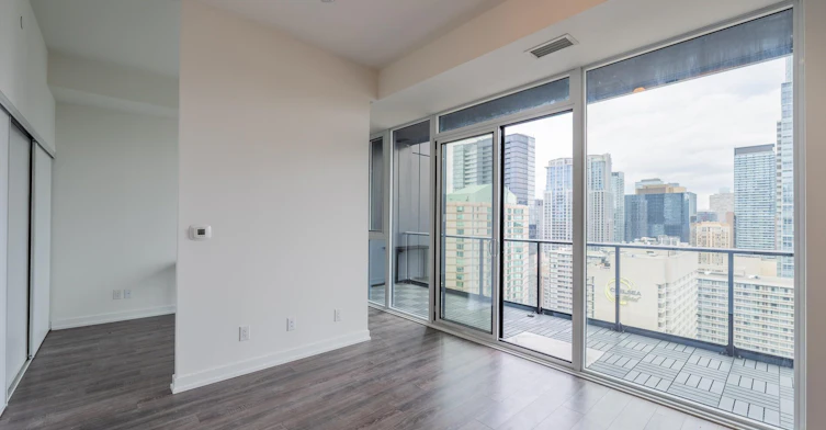 2701-20 Edward Street, Toronto, ON, M5G 0C5 - 8