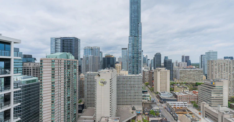 2701-20 Edward Street, Toronto, ON, M5G 0C5 - 25