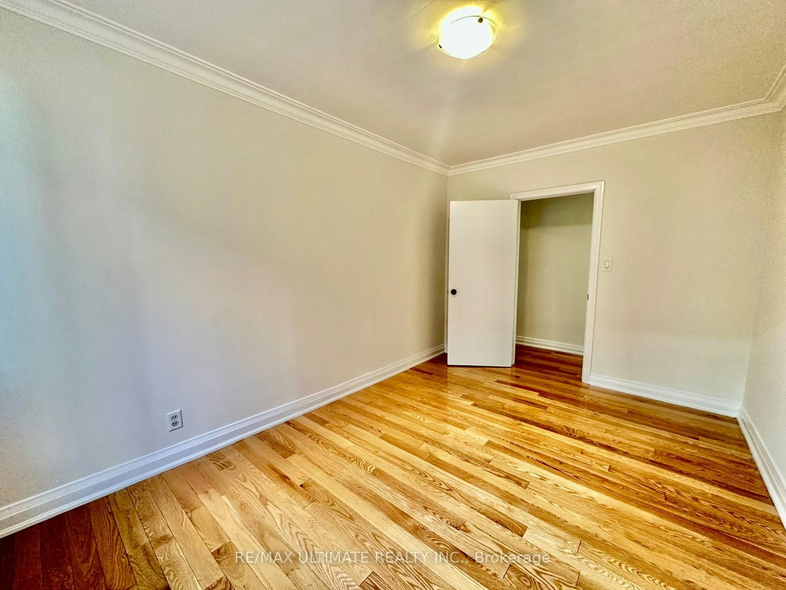 3-5 Warwick Avenue, Toronto, ON, M6C 1T5 - 8