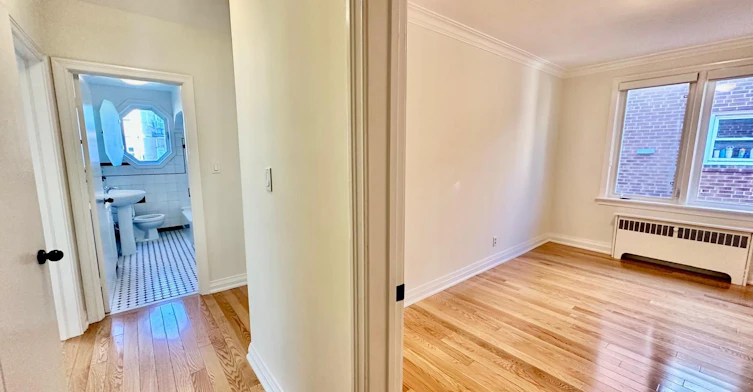 3-5 Warwick Avenue, Toronto, ON, M6C 1T5 - 6