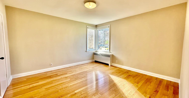 3-5 Warwick Avenue, Toronto, ON, M6C 1T5 - 9
