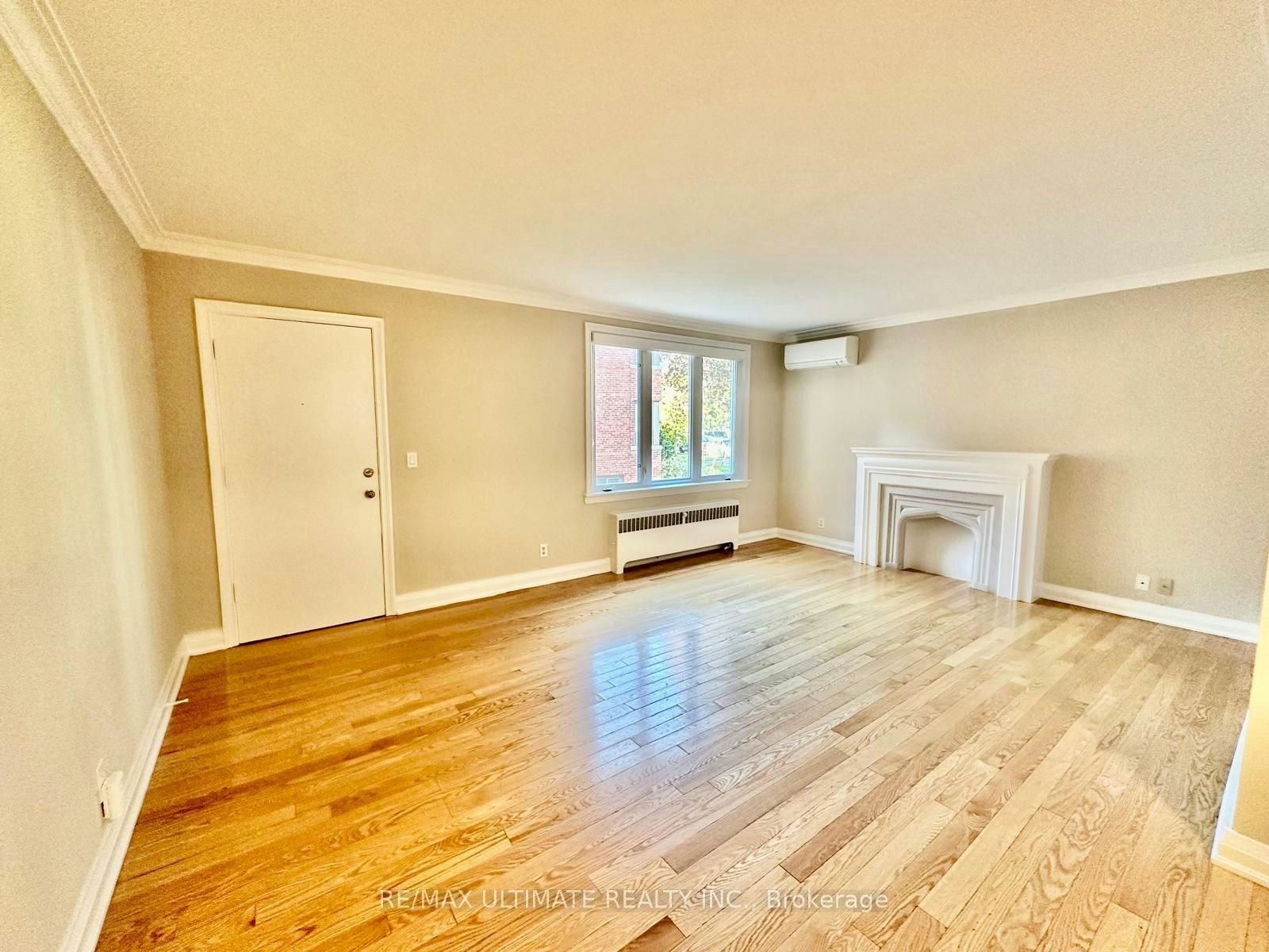 3-5 Warwick Avenue, Toronto, ON, M6C 1T5 - 2