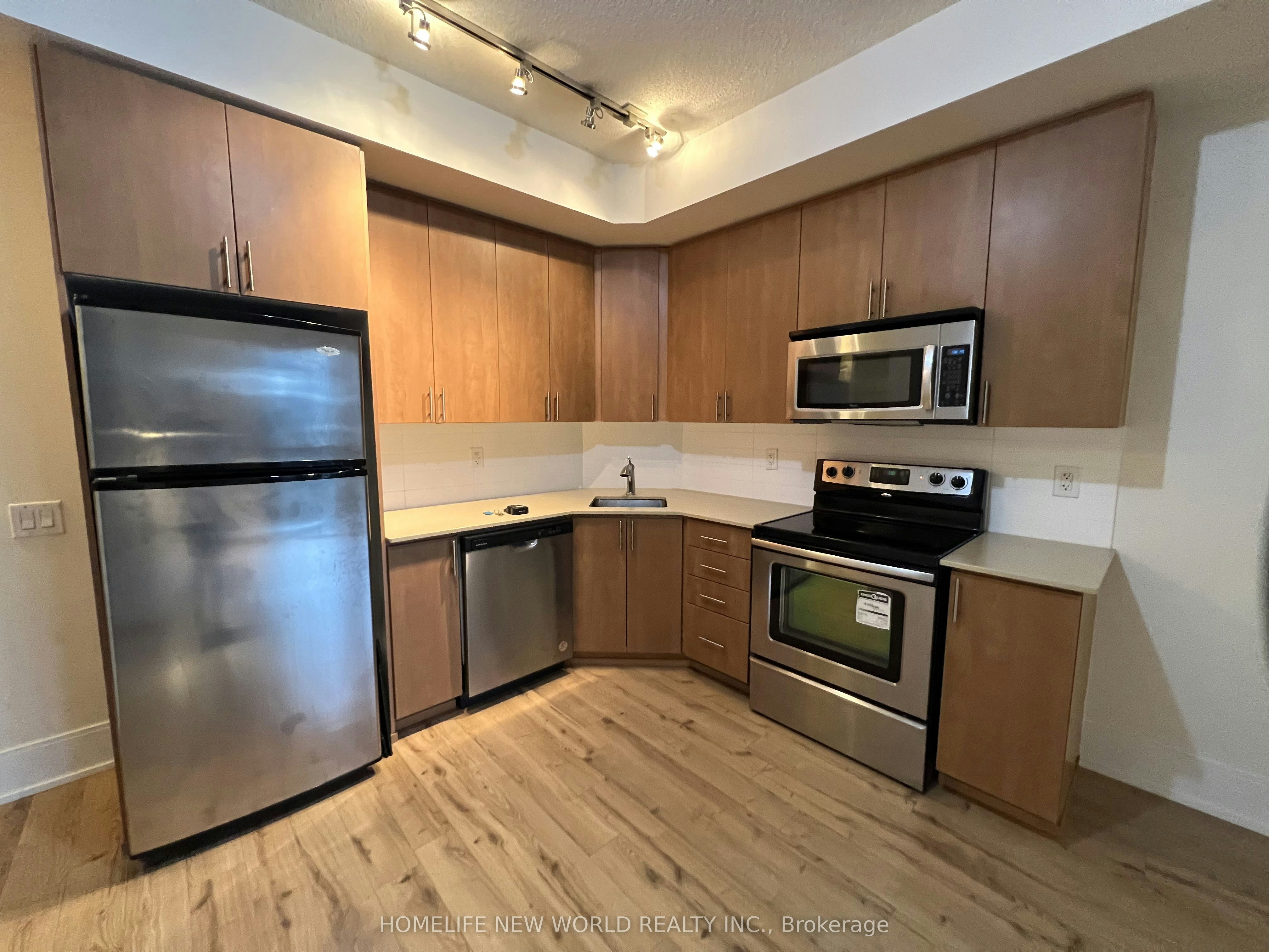 1032-560 Front Street W, Toronto, ON, M1V 1C1 - 2