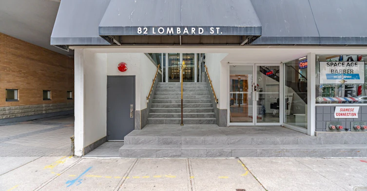 610-82 Lombard Street, Toronto, ON, M5C 2S8 - 4