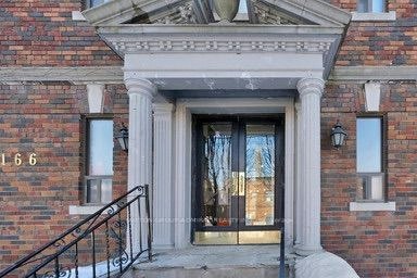 10-166 Eastbourne Avenue, Toronto, ON, M5P 2G6