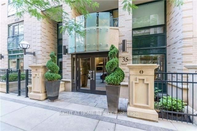 603-35 Hayden Street, Toronto, ON, M4Y 3C3 - 2