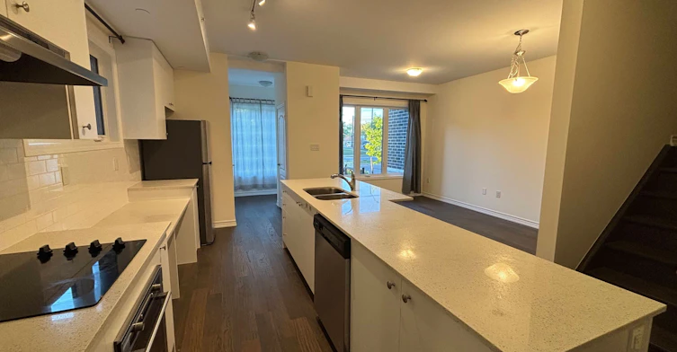 1B Clintwood Gate, Toronto, ON, M3A 0A8 - 5