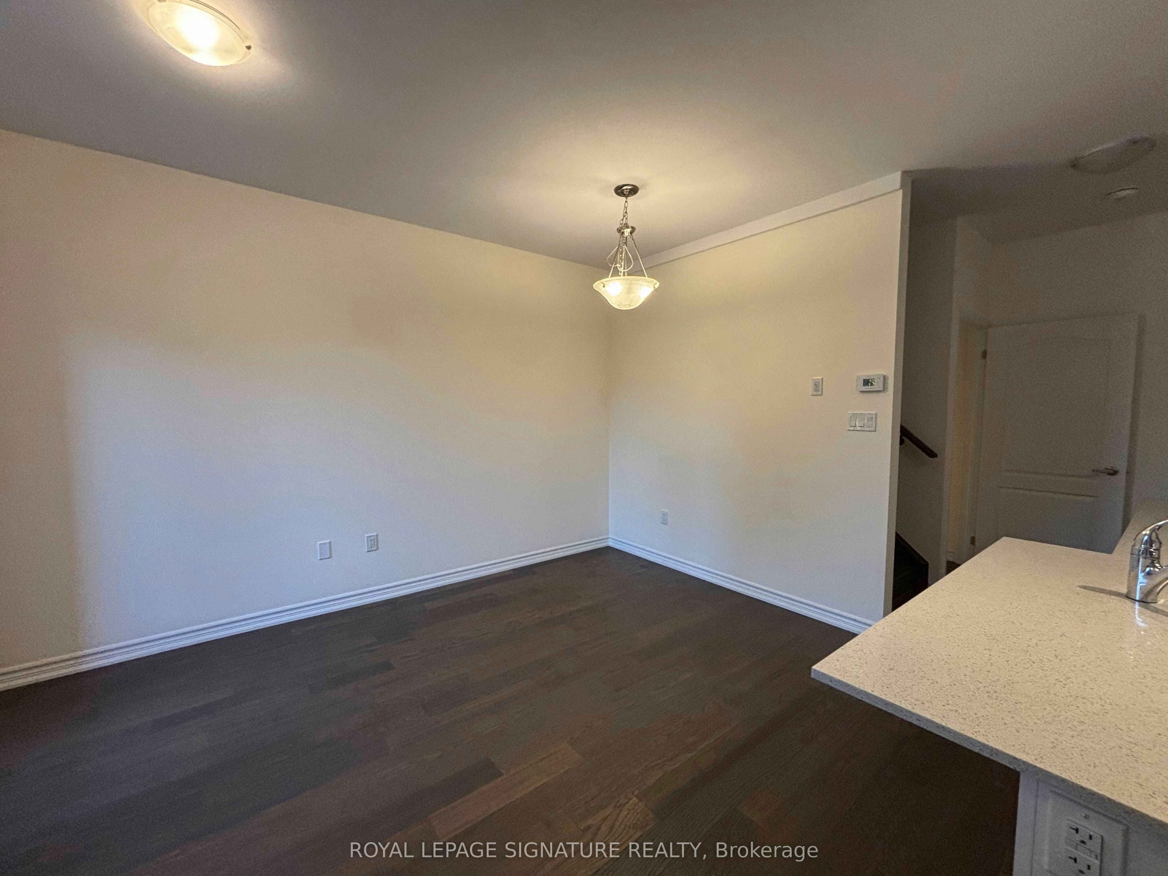 1B Clintwood Gate, Toronto, ON, M3A 0A8 - 2