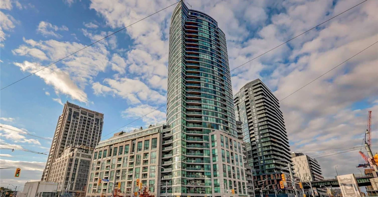 PH #1016-600 Fleet Street, Toronto, ON, M5V 1B7