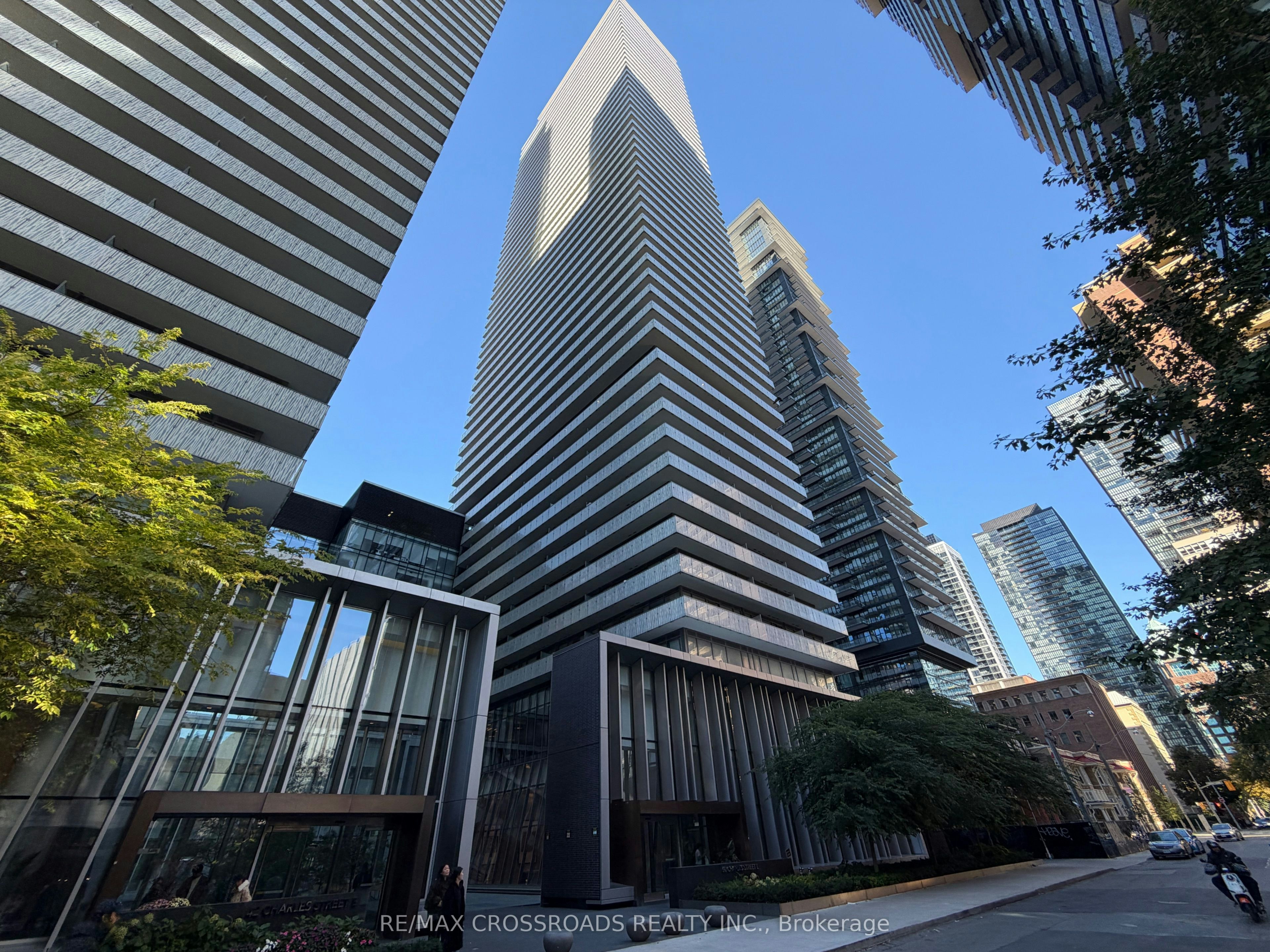 2713-50 Charles Street E, Toronto, ON, M4Y 0C3