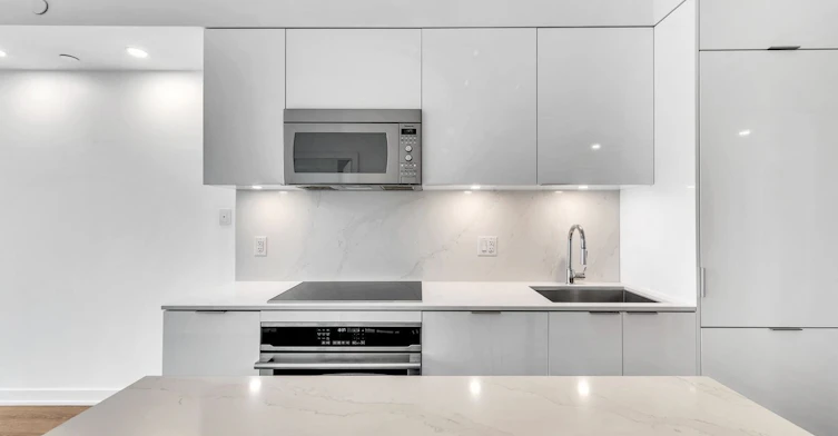 1105-609 Avenue Road, Toronto, ON, M5R 3R9 - 3