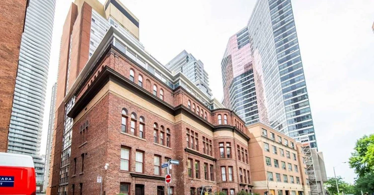 401-11 St Joseph Street, Toronto, ON, M4Y 3G4
