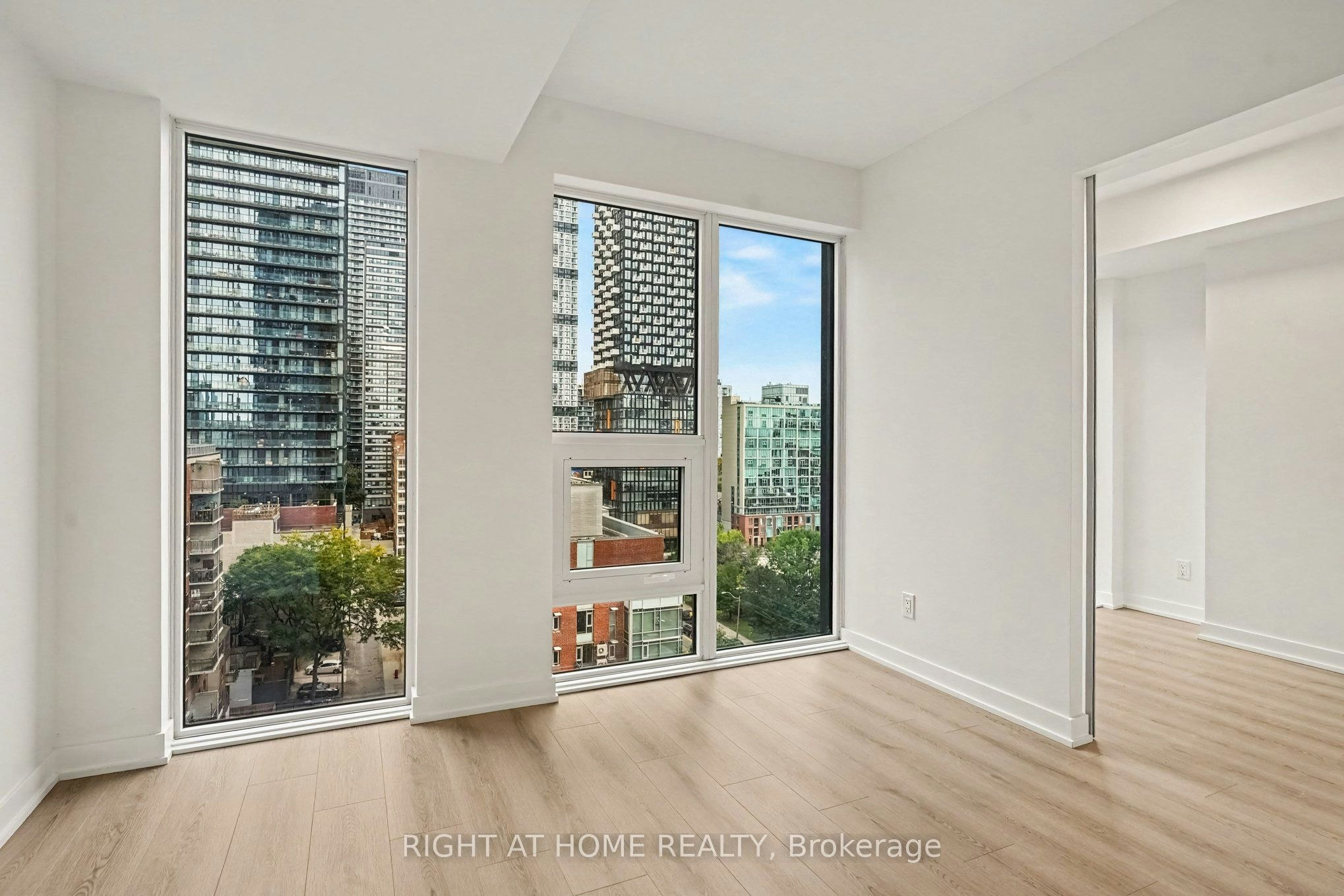 1203-100 Queen Street E, Toronto, ON, M5C 0B5 - 4
