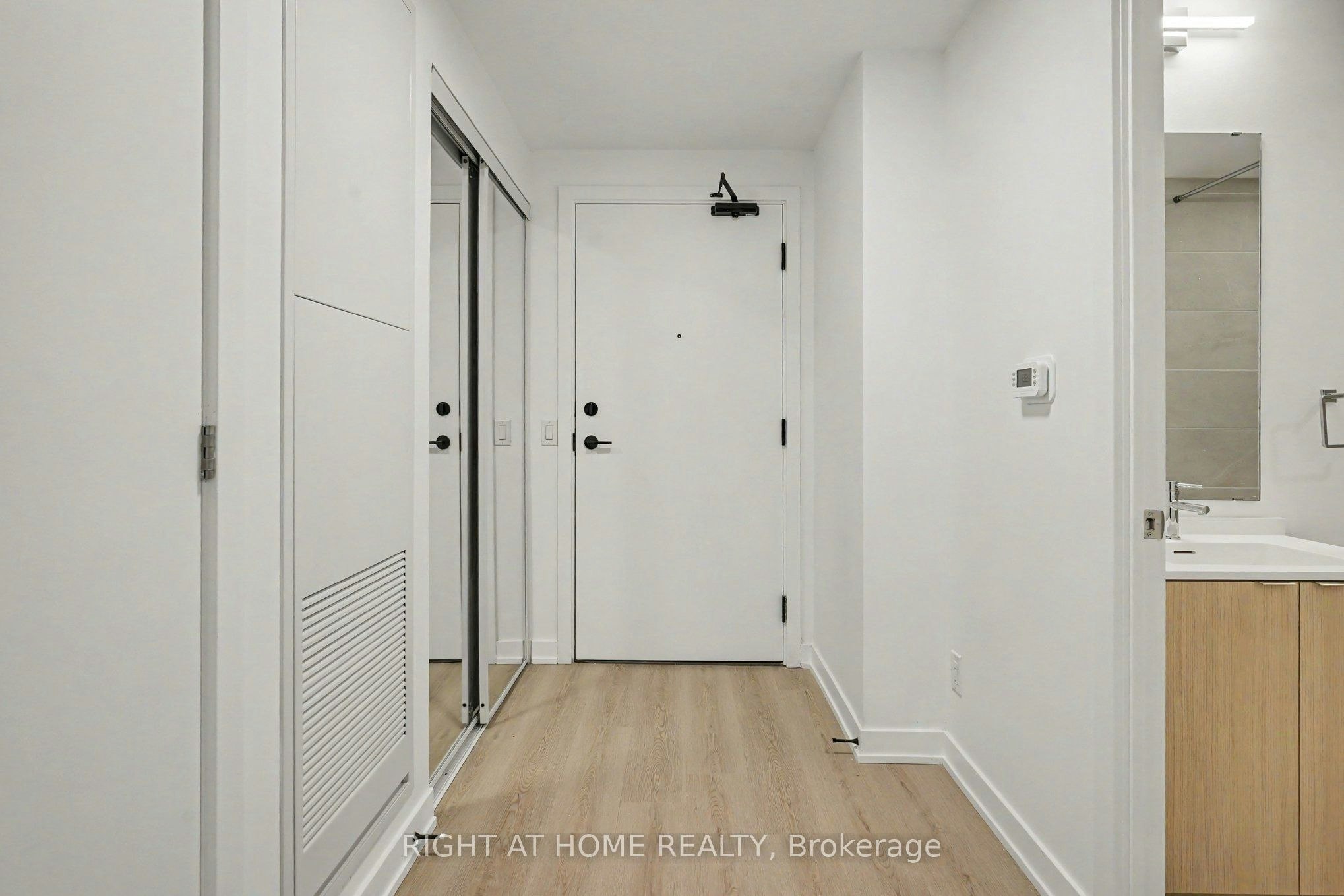 3009-100 Queen Street E, Toronto, ON, M5C 0B5 - 2