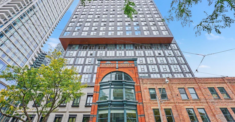 3009-100 Queen Street E, Toronto, ON, M5C 0B5