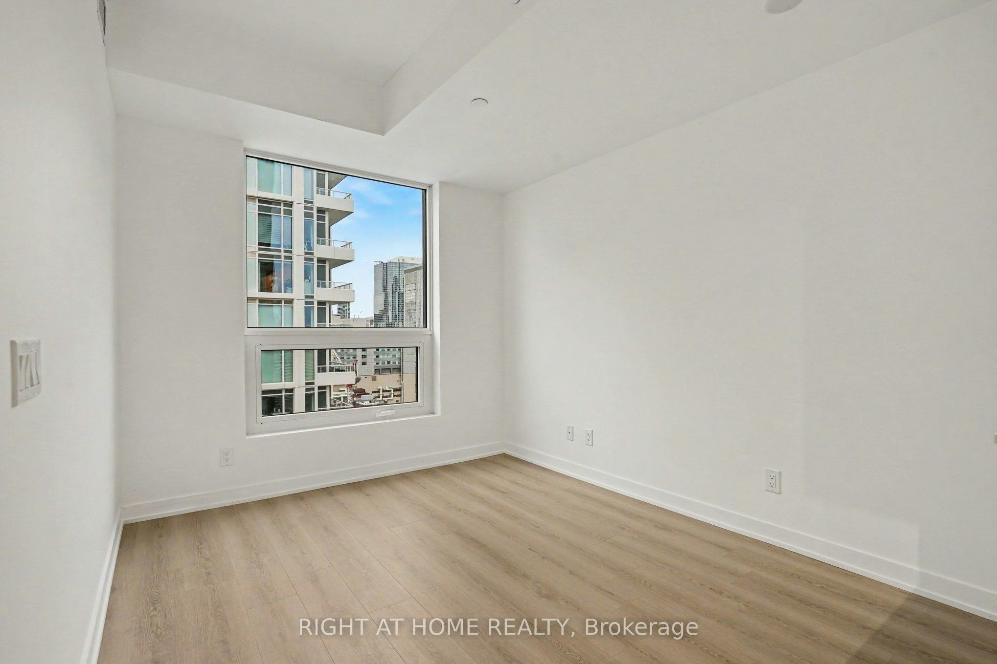 3009-100 Queen Street E, Toronto, ON, M5C 0B5 - 12