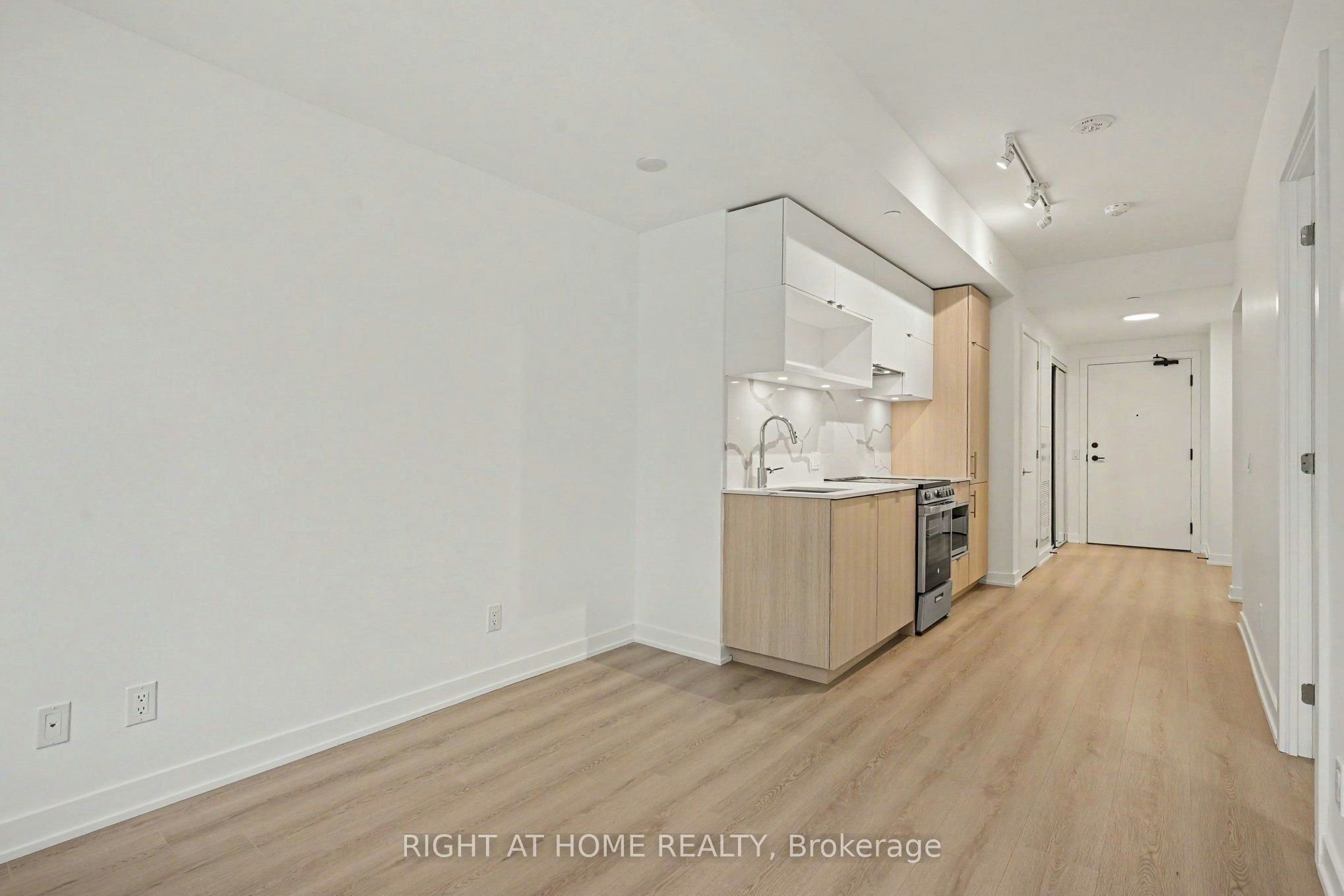 3009-100 Queen Street E, Toronto, ON, M5C 0B5 - 3