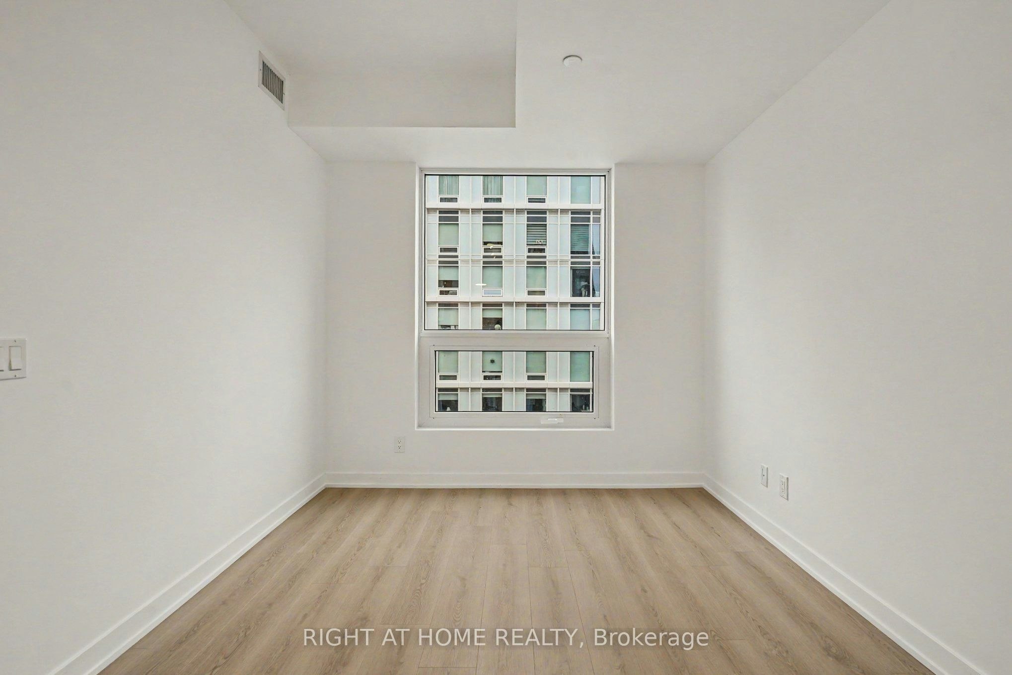3009-100 Queen Street E, Toronto, ON, M5C 0B5 - 11
