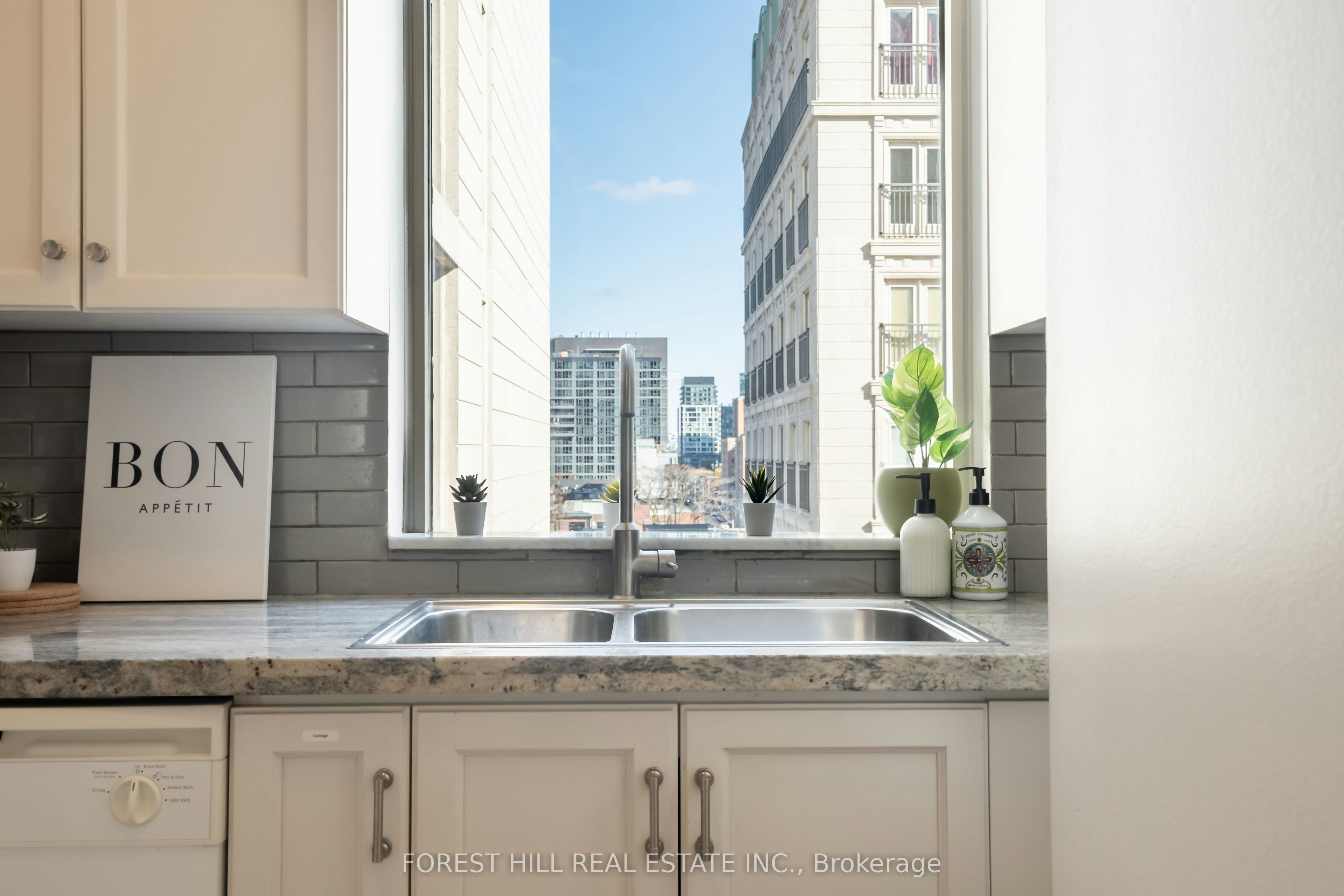 701-115 Richmond Street E, Toronto, ON, M5C 3H6 - 4