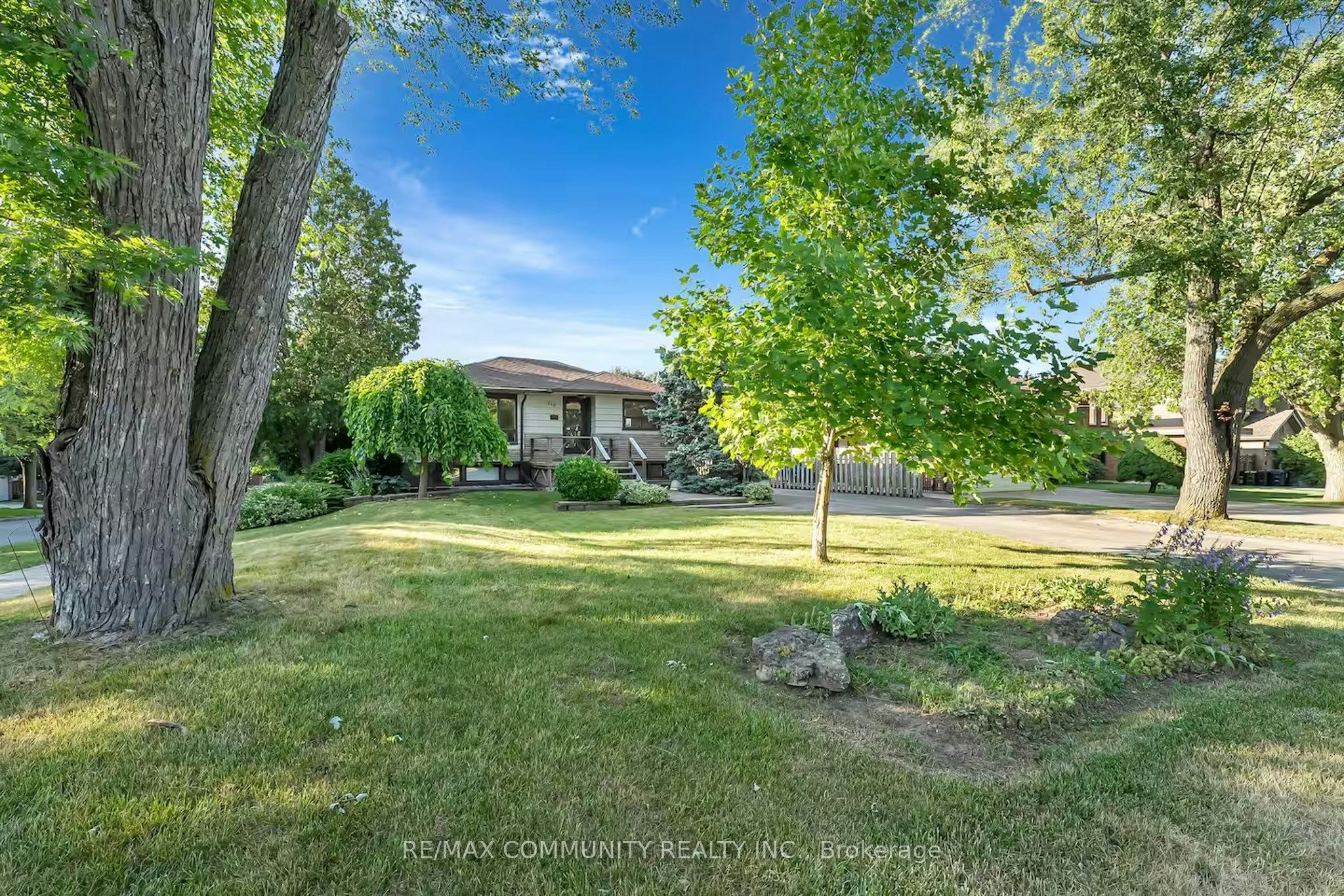446 Ruth Avenue, Toronto, ON, M2M 2J3 - 2