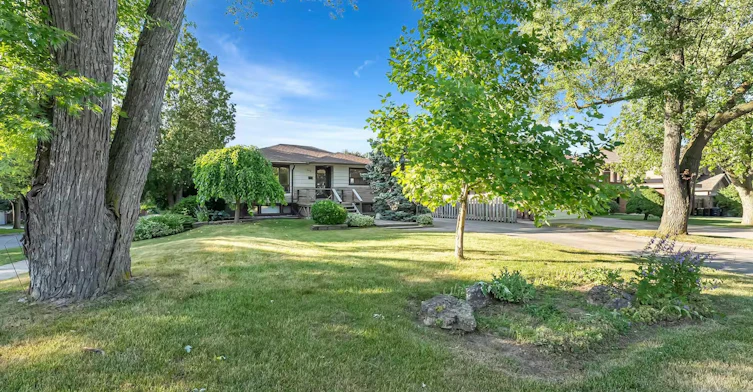 446 Ruth Avenue, Toronto, ON, M2M 2J3 - 2