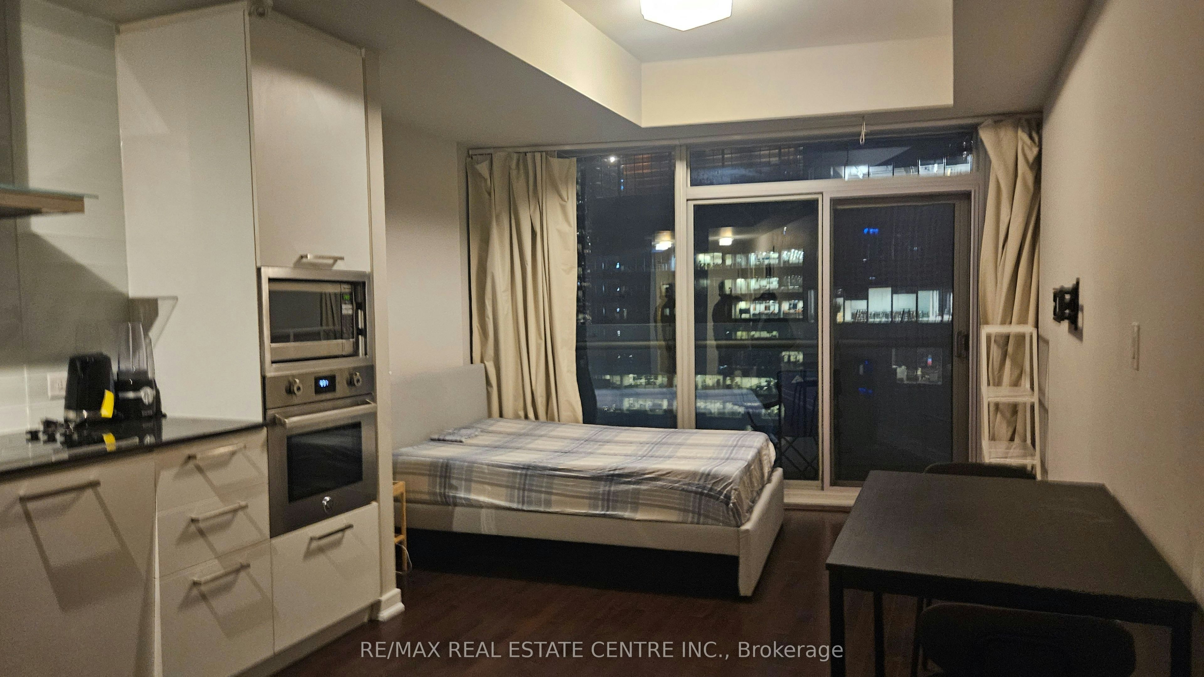 3308-12 York Street, Toronto, ON, M5J 2Z2 - 5