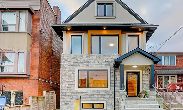 564 Dufferin Street