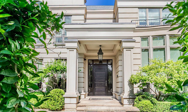 7 Cedarwood Avenue