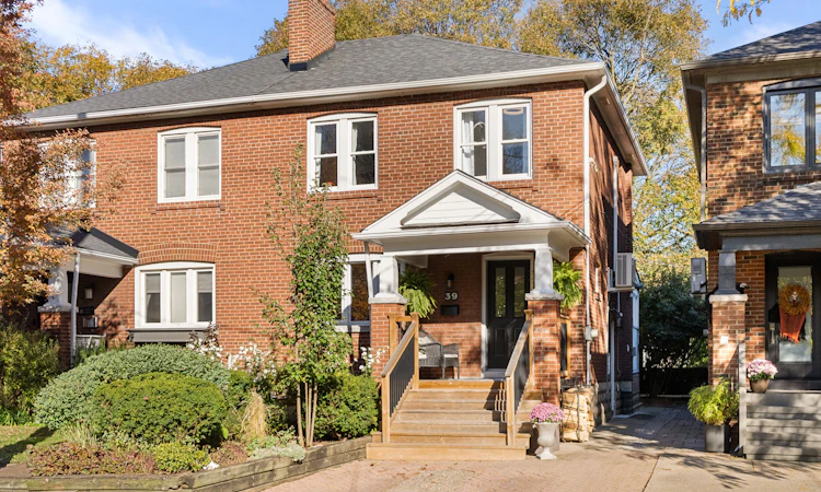 39 Thurston Road