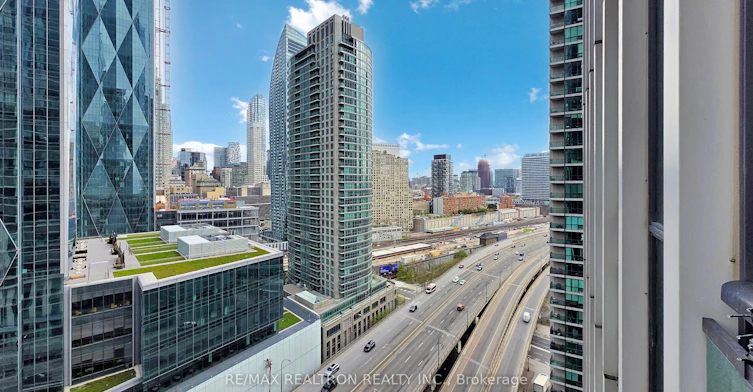 2104-18 Harbour Street, Toronto, ON, M5J 2Z6 - 21
