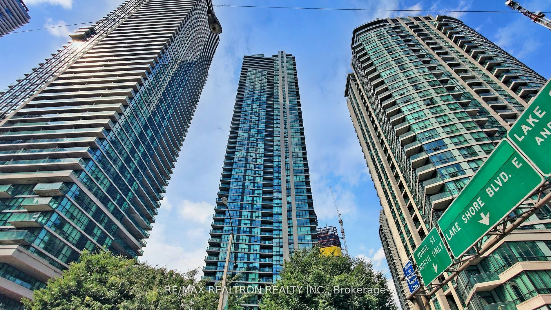 2104-18 Harbour Street, Toronto, ON, M5J 2Z6 - 2