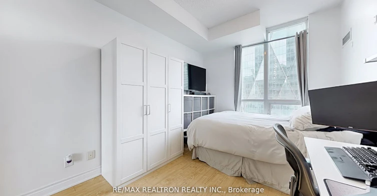 2104-18 Harbour Street, Toronto, ON, M5J 2Z6 - 15